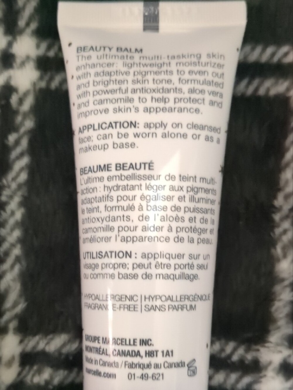 Two Marcelle BB Cream Golden Glow Illuminator - Hypoallergenic (45 ml) - Picture 3 of 4